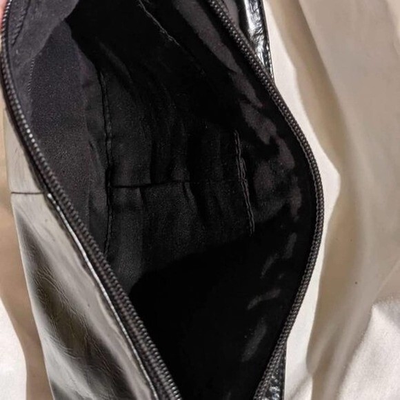 Kenneth Cole Reaction purse - Picture 5 of 6